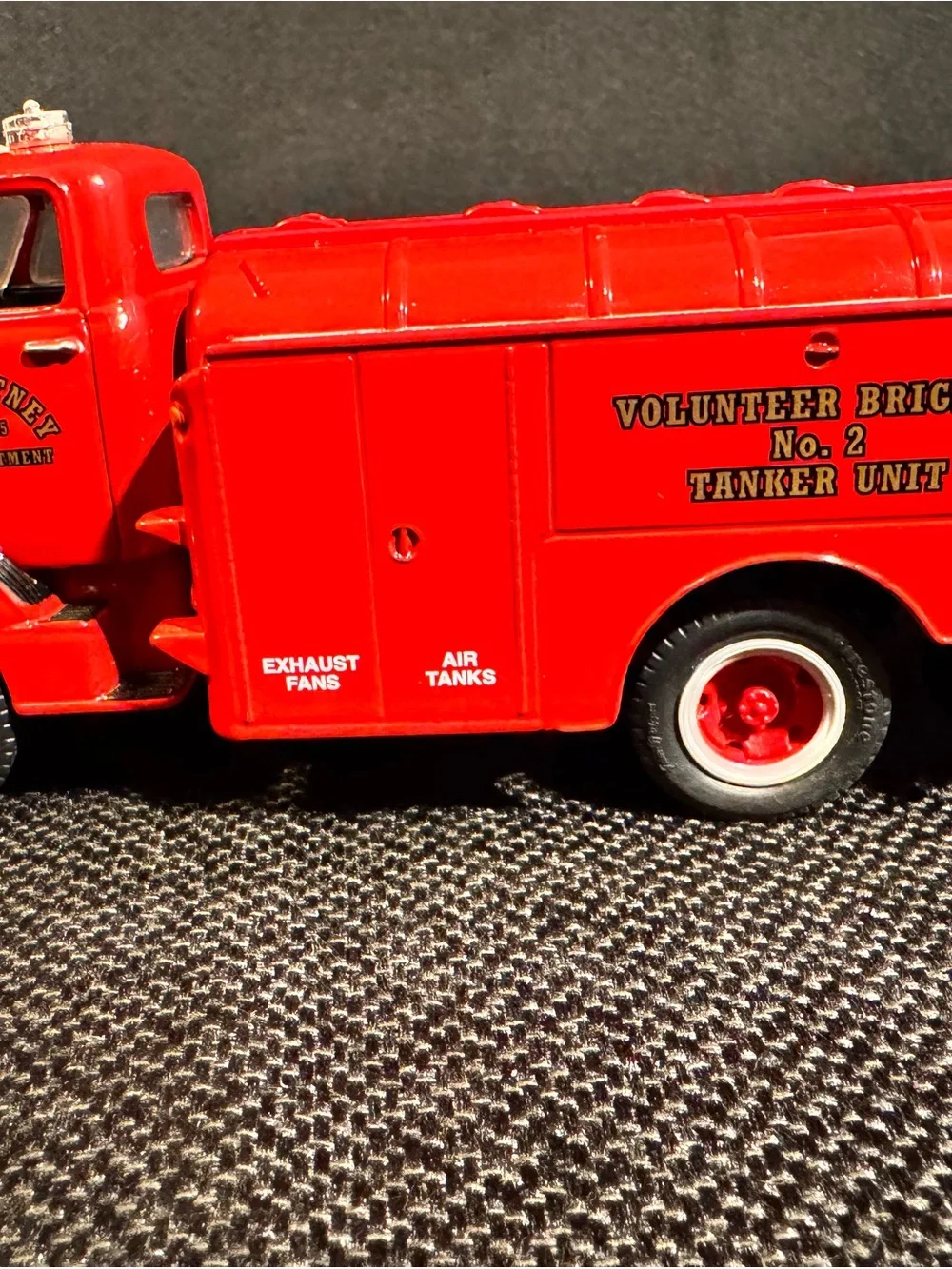 First Gear 1952 GMC Fuel Tanker J.C. Whitney Fire Dept 1:34 Die Cast Truck